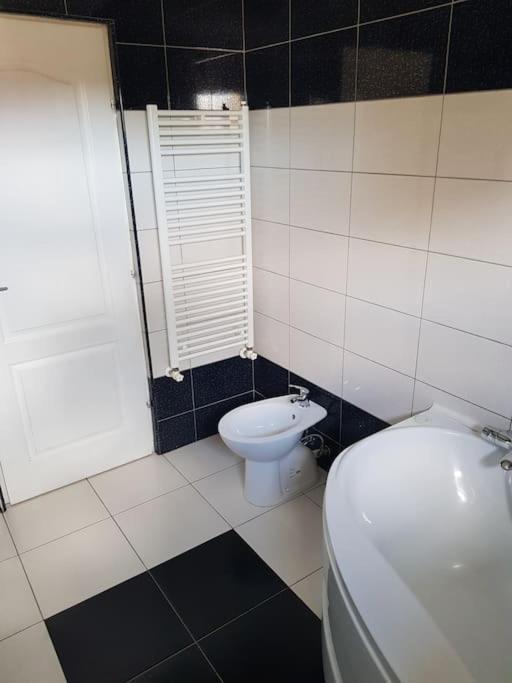 Cozy Apartment Baia Mare Exteriör bild